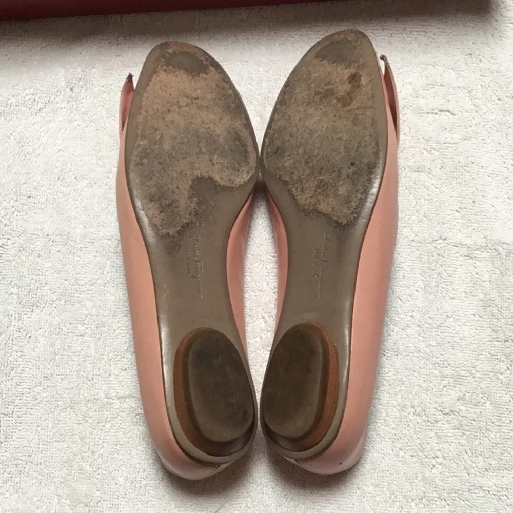 Salvatore Ferragamo Casanova Leather Twist Bow - Picture 6 of 7